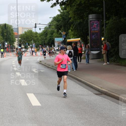 29.06.2025 - hella hamburg halbmarathon Yannick Fuchs http://msf.ph/oto/8167995 29.06.2025 10:23:08 20KM 1122, 3075, 4678, 5367, 8731, 10106, 12189, 12529, 13383, 16377, 18567, 18832 meine-sportfotos.de