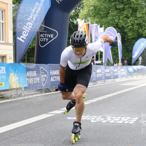 29.06.2025 - hella hamburg halbmarathon Strokosch-Dieckow http://msf.ph/oto/8168006 29.06.2025 09:06:27 Ziel 20025, 20459 meine-sportfotos.de