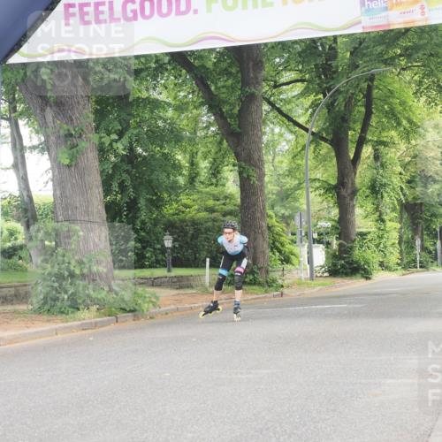29.06.2025 - hella hamburg halbmarathon KatJ http://msf.ph/oto/8168019 29.06.2025 09:16:49 Zwischen KM18-KM19  meine-sportfotos.de