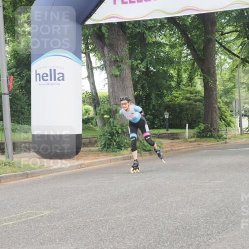 29.06.2025 - hella hamburg halbmarathon KatJ http://msf.ph/oto/8168063 29.06.2025 09:16:50 Zwischen KM18-KM19  meine-sportfotos.de