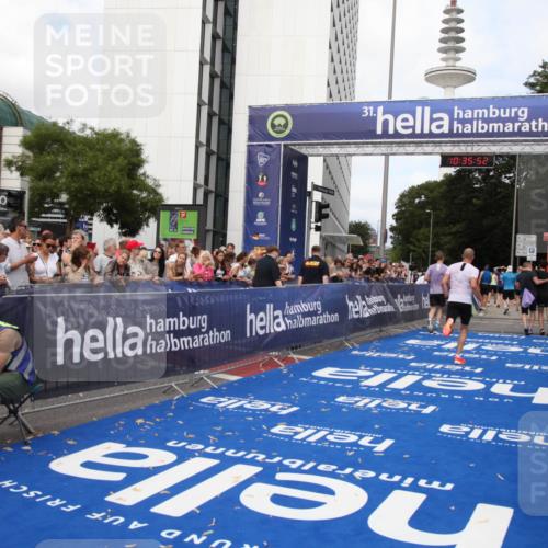 29.06.2025 - hella hamburg halbmarathon Michael Strokosch http://msf.ph/oto/8168111 29.06.2025 10:35:51 Ziel 3843, 12462, 12899, 13252, 15161, 16119 meine-sportfotos.de