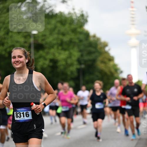 29.06.2025 - hella hamburg halbmarathon Dr. Thomas Lammeyer http://msf.ph/oto/8168182 29.06.2025 10:09:31 Kennedybrücke 1213, 1863, 2298, 3071, 3578, 4014, 4220, 4394, 4782, 4868, 5073, 5869, 6059, 7826, 8316, 8727, 8999, 9007, 9019, 9075, 9165, 9361, 9559, 9680, 9736, 9737, 10694 meine-sportfotos.de