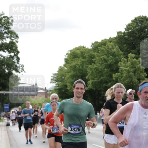 29.06.2025 - hella hamburg halbmarathon Jannik Wohlers http://msf.ph/oto/8168194 29.06.2025 10:21:07 Lombardsbrücke 1072, 1401, 2271, 2635, 2815, 3122, 3770, 3817, 3825, 3826, 4697, 4786, 5122, 5373, 5395, 5412, 5493, 5759, 5957, 6086, 6103, 6844, 7375, 7522, 7553, 7612, 7781, 8095, 8286, 8896, 9100, 9369, 9483, 9499, 9532, 9624, 10374, 10874, 10921, 11117, 11610, 12018, 12041, 12368, 12402, 12659, 13093, 13584, 13937, 14118, 14278, 14664, 15267, 15404, 15603, 15752, 15869, 16045, 16107, 17799, 17969, 18378, 18851, 19012 meine-sportfotos.de