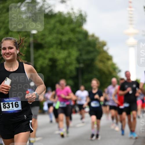 29.06.2025 - hella hamburg halbmarathon Dr. Thomas Lammeyer http://msf.ph/oto/8168222 29.06.2025 10:09:31 Kennedybrücke 1213, 1863, 2298, 3071, 3578, 4014, 4220, 4394, 4782, 4868, 5073, 5869, 6059, 7826, 8316, 8727, 8999, 9007, 9019, 9075, 9165, 9361, 9559, 9680, 9736, 9737, 10694 meine-sportfotos.de