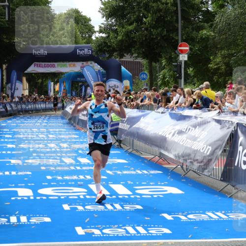 29.06.2025 - hella hamburg halbmarathon Zöllner http://msf.ph/oto/8168247 29.06.2025 10:19:32 Ziel 2659 meine-sportfotos.de