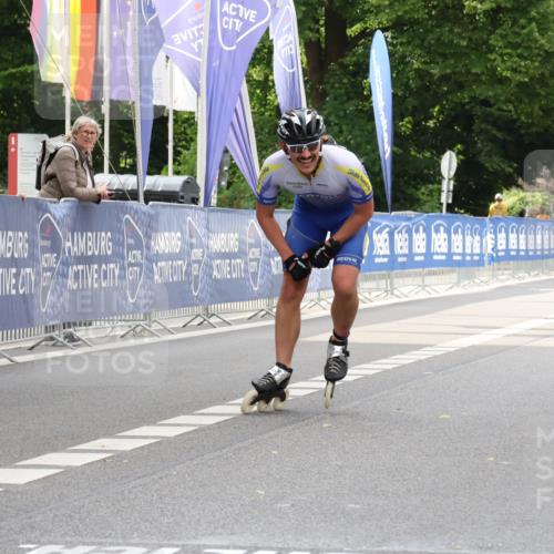 29.06.2025 - hella hamburg halbmarathon Strokosch-Dieckow http://msf.ph/oto/8168263 29.06.2025 09:06:46 Ziel 20471, 20482 meine-sportfotos.de