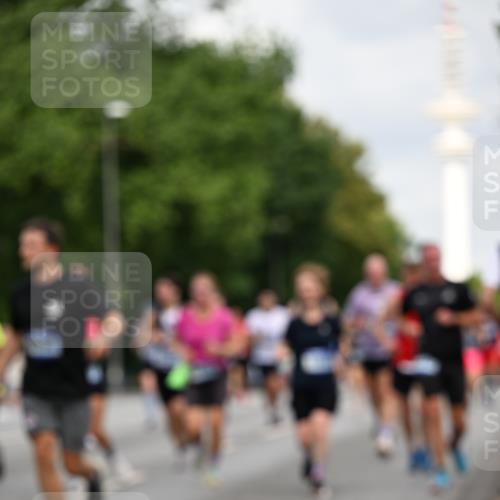 29.06.2025 - hella hamburg halbmarathon Dr. Thomas Lammeyer http://msf.ph/oto/8168378 29.06.2025 10:09:31 Kennedybrücke 1213, 1863, 2298, 3071, 3578, 4014, 4220, 4394, 4782, 4868, 5073, 5869, 6059, 7826, 8316, 8727, 8999, 9007, 9019, 9075, 9165, 9361, 9559, 9680, 9736, 9737, 10694 meine-sportfotos.de