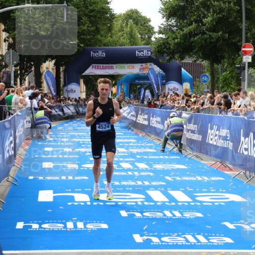 29.06.2025 - hella hamburg halbmarathon Zöllner http://msf.ph/oto/8168386 29.06.2025 10:19:53 Ziel 4524 meine-sportfotos.de