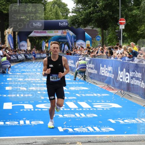 29.06.2025 - hella hamburg halbmarathon Zöllner http://msf.ph/oto/8168400 29.06.2025 10:19:54 Ziel 4524, 14188 meine-sportfotos.de
