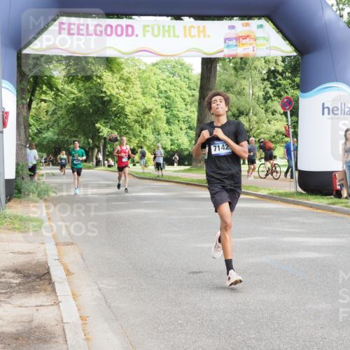 29.06.2025 - hella hamburg halbmarathon MichiJ http://msf.ph/oto/8168412 29.06.2025 10:14:36 Zwischen KM18-KM19 7142, 7331, 7855, 9269, 14753, 17614, 19041 meine-sportfotos.de