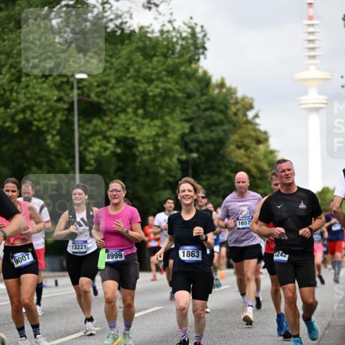 29.06.2025 - hella hamburg halbmarathon Dr. Thomas Lammeyer http://msf.ph/oto/8168426 29.06.2025 10:09:32 Kennedybrücke 1213, 1863, 2298, 3071, 3578, 4014, 4220, 4782, 4868, 5073, 5869, 6059, 7826, 8316, 8727, 8999, 9007, 9019, 9075, 9165, 9361, 9559, 9680, 9736, 9737, 9738, 10694 meine-sportfotos.de