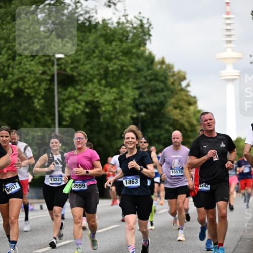 29.06.2025 - hella hamburg halbmarathon Dr. Thomas Lammeyer http://msf.ph/oto/8168442 29.06.2025 10:09:32 Kennedybrücke 1213, 1863, 2298, 3071, 3578, 4014, 4220, 4782, 4868, 5073, 5869, 6059, 7826, 8316, 8727, 8999, 9007, 9019, 9075, 9165, 9361, 9559, 9680, 9736, 9737, 9738, 10694 meine-sportfotos.de