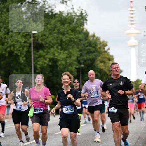 29.06.2025 - hella hamburg halbmarathon Dr. Thomas Lammeyer http://msf.ph/oto/8168499 29.06.2025 10:09:33 Kennedybrücke 1213, 1863, 2298, 3071, 3578, 4014, 4220, 4782, 4868, 5073, 5869, 6059, 7138, 7826, 8316, 8727, 8999, 9007, 9019, 9075, 9165, 9361, 9559, 9680, 9736, 9737, 9738, 10694 meine-sportfotos.de
