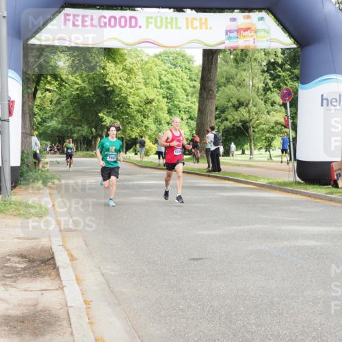 29.06.2025 - hella hamburg halbmarathon MichiJ http://msf.ph/oto/8168513 29.06.2025 10:14:38 Zwischen KM18-KM19 2892, 7142, 7331, 7855, 9269, 16361, 17614 meine-sportfotos.de