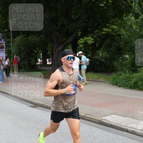 29.06.2025 - hella hamburg halbmarathon Yannick Fuchs http://msf.ph/oto/8168622 29.06.2025 10:23:29 20KM 1953, 2604, 3075, 3968, 7389, 10222, 12189, 12529, 13383, 14140, 15655, 15883, 17374, 17488 meine-sportfotos.de