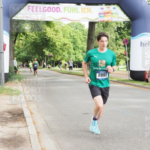 29.06.2025 - hella hamburg halbmarathon MichiJ http://msf.ph/oto/8168660 29.06.2025 10:14:41 Zwischen KM18-KM19 2892, 7142, 7855, 16361 meine-sportfotos.de