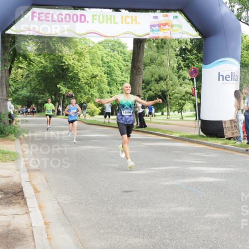 29.06.2025 - hella hamburg halbmarathon MichiJ http://msf.ph/oto/8168780 29.06.2025 10:14:44 Zwischen KM18-KM19 2892, 7142, 14506, 16361 meine-sportfotos.de