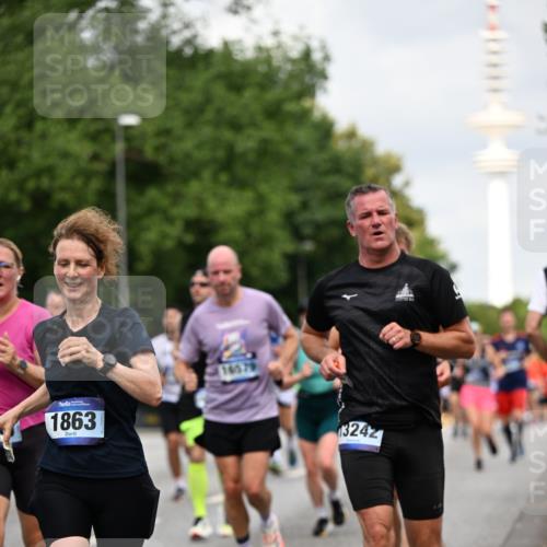 29.06.2025 - hella hamburg halbmarathon Dr. Thomas Lammeyer http://msf.ph/oto/8168788 29.06.2025 10:09:34 Kennedybrücke 1213, 1863, 2298, 3071, 3578, 4014, 4220, 4782, 4868, 5073, 5869, 6059, 7138, 7826, 8316, 8727, 8999, 9007, 9019, 9075, 9165, 9361, 9559, 9680, 9736, 9737, 9738, 10694 meine-sportfotos.de
