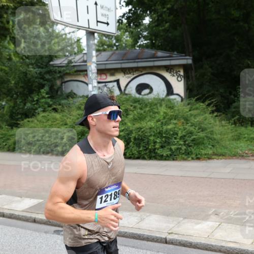 29.06.2025 - hella hamburg halbmarathon Yannick Fuchs http://msf.ph/oto/8168814 29.06.2025 10:23:30 20KM 1953, 2604, 3075, 3968, 7389, 10222, 12189, 12529, 14140, 15655, 15883, 17374, 17488 meine-sportfotos.de