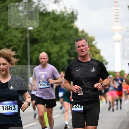29.06.2025 - hella hamburg halbmarathon Dr. Thomas Lammeyer http://msf.ph/oto/8168838 29.06.2025 10:09:35 Kennedybrücke 1213, 1863, 2298, 3578, 4014, 4220, 4782, 4868, 5073, 5869, 6059, 7138, 7826, 8316, 8727, 8999, 9007, 9019, 9075, 9165, 9361, 9559, 9680, 9736, 9737, 9738, 10694 meine-sportfotos.de