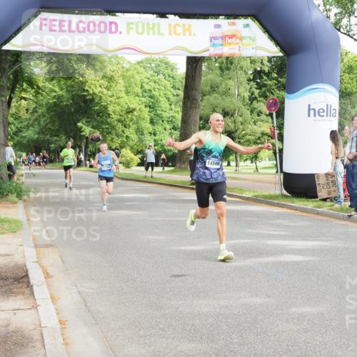 29.06.2025 - hella hamburg halbmarathon MichiJ http://msf.ph/oto/8168840 29.06.2025 10:14:45 Zwischen KM18-KM19 2892, 14506, 16361, 17752 meine-sportfotos.de