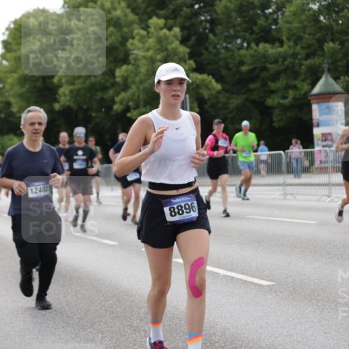 29.06.2025 - hella hamburg halbmarathon Jannik Wohlers http://msf.ph/oto/8168849 29.06.2025 10:21:15 Lombardsbrücke 1072, 1401, 1668, 2172, 2529, 3770, 3825, 3826, 4289, 4375, 4376, 4697, 4786, 5122, 5412, 5759, 5957, 6086, 6103, 6475, 6805, 7612, 7672, 8286, 8715, 8896, 9369, 9483, 9499, 9532, 10019, 10374, 10874, 12041, 12368, 12402, 12659, 13093, 13584, 13604, 13937, 14118, 14278, 15404, 15603, 15869, 16045, 17903, 17932, 18378, 18439, 18851 meine-sportfotos.de