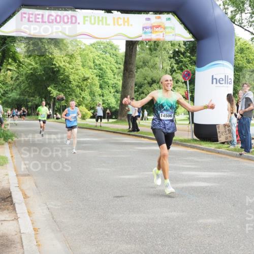 29.06.2025 - hella hamburg halbmarathon MichiJ http://msf.ph/oto/8168882 29.06.2025 10:14:45 Zwischen KM18-KM19 2892, 14506, 16361, 17752 meine-sportfotos.de