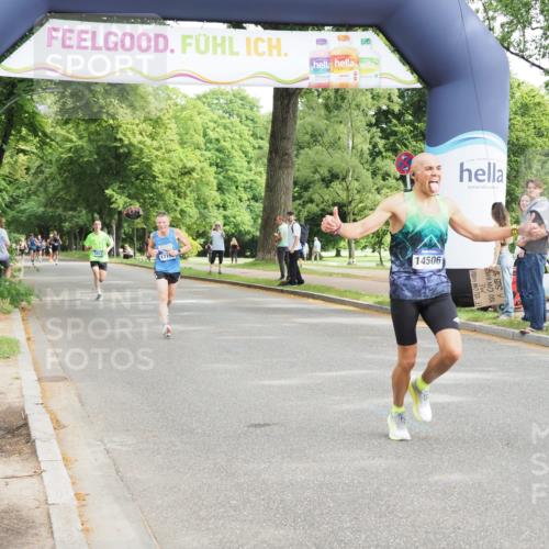 29.06.2025 - hella hamburg halbmarathon MichiJ http://msf.ph/oto/8168945 29.06.2025 10:14:45 Zwischen KM18-KM19 2892, 14506, 16361, 17752 meine-sportfotos.de