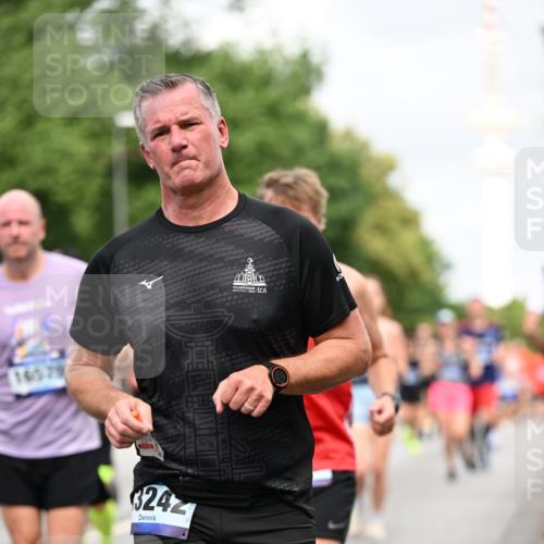 29.06.2025 - hella hamburg halbmarathon Dr. Thomas Lammeyer http://msf.ph/oto/8169005 29.06.2025 10:09:36 Kennedybrücke 1213, 1863, 2298, 3578, 4014, 4220, 4782, 4868, 5073, 5869, 6059, 7138, 7826, 8316, 8727, 8999, 9007, 9019, 9075, 9165, 9339, 9361, 9559, 9680, 9736, 9737, 9738, 10694 meine-sportfotos.de