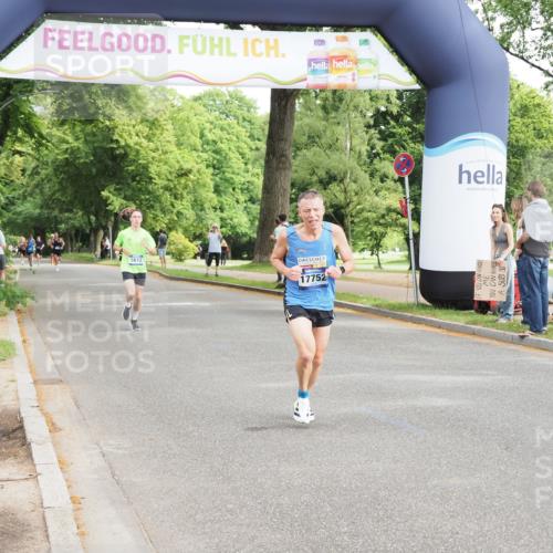 29.06.2025 - hella hamburg halbmarathon MichiJ http://msf.ph/oto/8169147 29.06.2025 10:14:47 Zwischen KM18-KM19 5612, 14506, 17752 meine-sportfotos.de