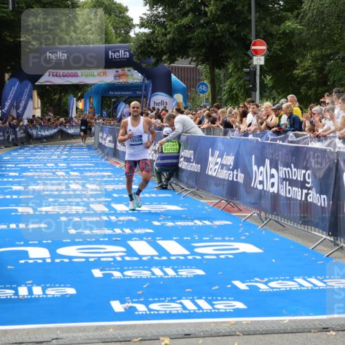 29.06.2025 - hella hamburg halbmarathon Zöllner http://msf.ph/oto/8169190 29.06.2025 10:20:40 Ziel 15526 meine-sportfotos.de