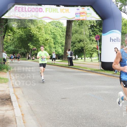 29.06.2025 - hella hamburg halbmarathon MichiJ http://msf.ph/oto/8169223 29.06.2025 10:14:48 Zwischen KM18-KM19 5612, 14506, 17752 meine-sportfotos.de