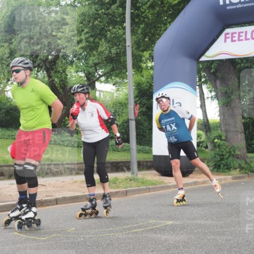 29.06.2025 - hella hamburg halbmarathon KatJ http://msf.ph/oto/8169252 29.06.2025 09:17:21 Zwischen KM18-KM19  meine-sportfotos.de
