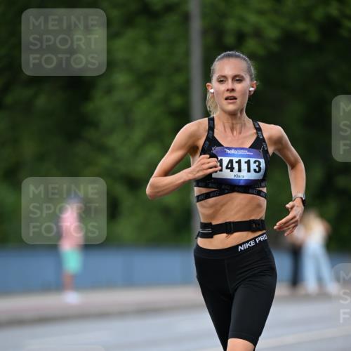 29.06.2025 - hella hamburg halbmarathon Dr. Thomas Lammeyer http://msf.ph/oto/8169295 29.06.2025 09:45:30 Kennedybrücke 2604, 10468, 10485 meine-sportfotos.de