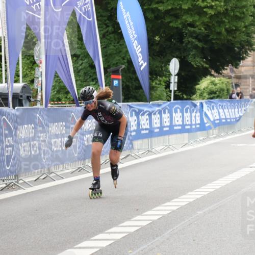 29.06.2025 - hella hamburg halbmarathon Strokosch-Dieckow http://msf.ph/oto/8169299 29.06.2025 09:08:07 Ziel 20261, 20442 meine-sportfotos.de