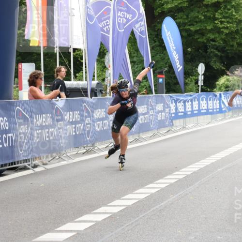 29.06.2025 - hella hamburg halbmarathon Strokosch-Dieckow http://msf.ph/oto/8169311 29.06.2025 09:08:07 Ziel 20261, 20442 meine-sportfotos.de