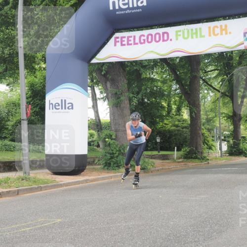 29.06.2025 - hella hamburg halbmarathon KatJ http://msf.ph/oto/8169347 29.06.2025 09:17:25 Zwischen KM18-KM19  meine-sportfotos.de