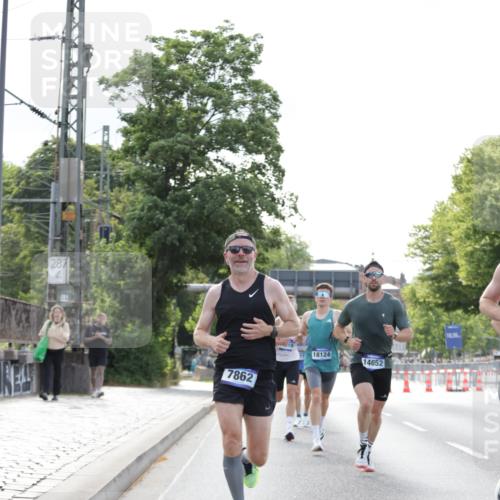 29.06.2025 - hella hamburg halbmarathon Jannik Wohlers http://msf.ph/oto/8169414 29.06.2025 09:41:30 Lombardsbrücke 1241, 2892, 4128, 4571, 6559, 7142, 7862, 10780, 11194, 11965, 12067, 12641, 13440, 13751, 13780, 14019, 14107, 16169, 17752, 18124, 18897 meine-sportfotos.de