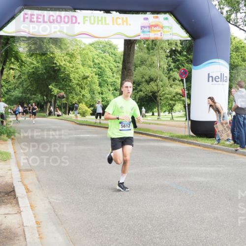 29.06.2025 - hella hamburg halbmarathon MichiJ http://msf.ph/oto/8169425 29.06.2025 10:14:49 Zwischen KM18-KM19 5612, 14506, 17752 meine-sportfotos.de