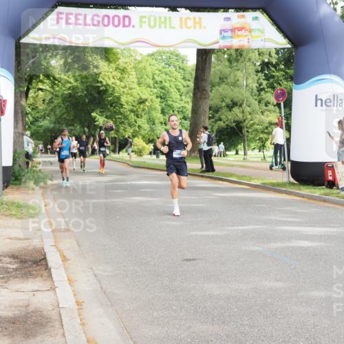 29.06.2025 - hella hamburg halbmarathon MichiJ http://msf.ph/oto/8169536 29.06.2025 10:14:56 Zwischen KM18-KM19  meine-sportfotos.de