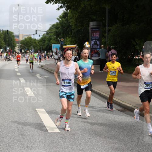 29.06.2025 - hella hamburg halbmarathon Yannick Fuchs http://msf.ph/oto/8169545 29.06.2025 10:23:49 20KM 1827, 1953, 3968, 5328, 6090, 7389, 8473, 10222, 10351, 10486, 14140, 15655, 16711, 17213, 17374, 17428, 17488, 18763 meine-sportfotos.de