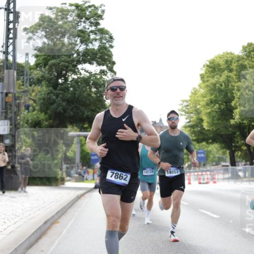 29.06.2025 - hella hamburg halbmarathon Jannik Wohlers http://msf.ph/oto/8169666 29.06.2025 09:41:31 Lombardsbrücke 1241, 2892, 4128, 4571, 6559, 7142, 7862, 11194, 11965, 12067, 12641, 13440, 13751, 13780, 14019, 14107, 16169, 17752, 18124, 18897 meine-sportfotos.de