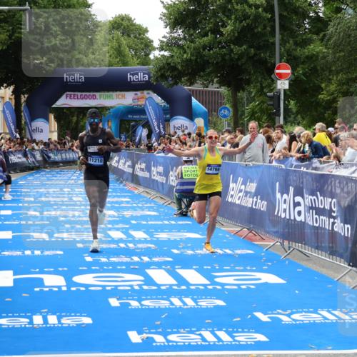 29.06.2025 - hella hamburg halbmarathon Zöllner http://msf.ph/oto/8169690 29.06.2025 10:20:58 Ziel 11210, 14766, 19075 meine-sportfotos.de