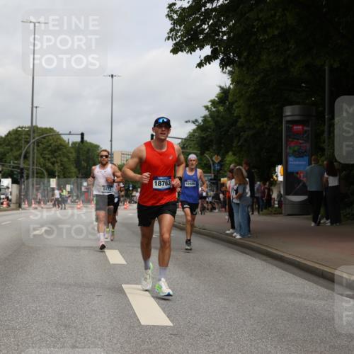 29.06.2025 - hella hamburg halbmarathon Yannick Fuchs http://msf.ph/oto/8169720 29.06.2025 10:23:57 20KM 1827, 3968, 5328, 6090, 8473, 8975, 10351, 10486, 15655, 16711, 17213, 17374, 17428, 18763, 19142 meine-sportfotos.de