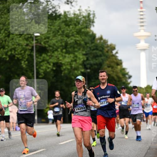 29.06.2025 - hella hamburg halbmarathon Dr. Thomas Lammeyer http://msf.ph/oto/8169741 29.06.2025 10:09:40 Kennedybrücke 1863, 2288, 2298, 3461, 3578, 4014, 4220, 4782, 4868, 5073, 6059, 7138, 8316, 8727, 8999, 9007, 9019, 9075, 9165, 9339, 9361, 9559, 9680, 9736, 9737, 9738, 10694 meine-sportfotos.de