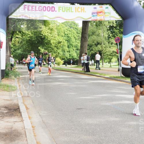 29.06.2025 - hella hamburg halbmarathon MichiJ http://msf.ph/oto/8169819 29.06.2025 10:14:57 Zwischen KM18-KM19 18695 meine-sportfotos.de