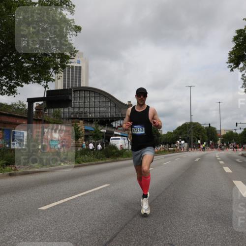 29.06.2025 - hella hamburg halbmarathon Yannick Fuchs http://msf.ph/oto/8170025 29.06.2025 10:24:03 20KM 1827, 2075, 5328, 8473, 8975, 10351, 10486, 16157, 16711, 17213, 17428, 18763, 19142 meine-sportfotos.de