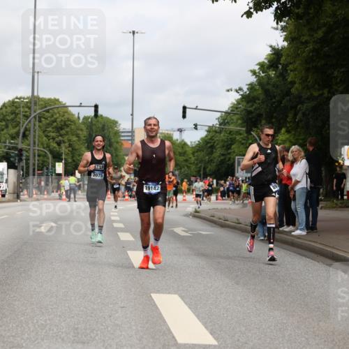 29.06.2025 - hella hamburg halbmarathon Yannick Fuchs http://msf.ph/oto/8170044 29.06.2025 10:24:15 20KM 2021, 2075, 2180, 3043, 7349, 8975, 9137, 10156, 10171, 12287, 12337, 14395, 16118, 16157, 18699, 18737, 18874, 19142, 19194, 19204 meine-sportfotos.de