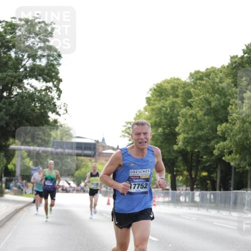 29.06.2025 - hella hamburg halbmarathon Jannik Wohlers http://msf.ph/oto/8170046 29.06.2025 09:41:34 Lombardsbrücke 1241, 2604, 2892, 4128, 6559, 7142, 7862, 10485, 11965, 12067, 13440, 13751, 14019, 14107, 14506, 16169, 17003, 17752, 18124, 18897 meine-sportfotos.de