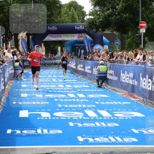 29.06.2025 - hella hamburg halbmarathon Zöllner http://msf.ph/oto/8170183 29.06.2025 10:21:36 Ziel 9442, 17856 meine-sportfotos.de